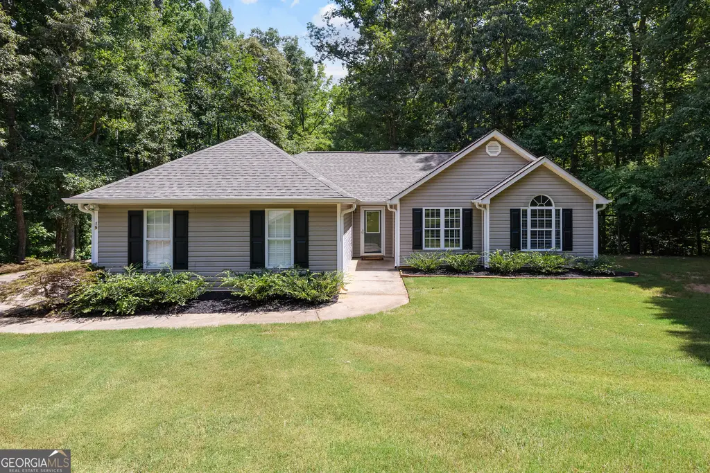 15 Paces Landing Place, Newnan