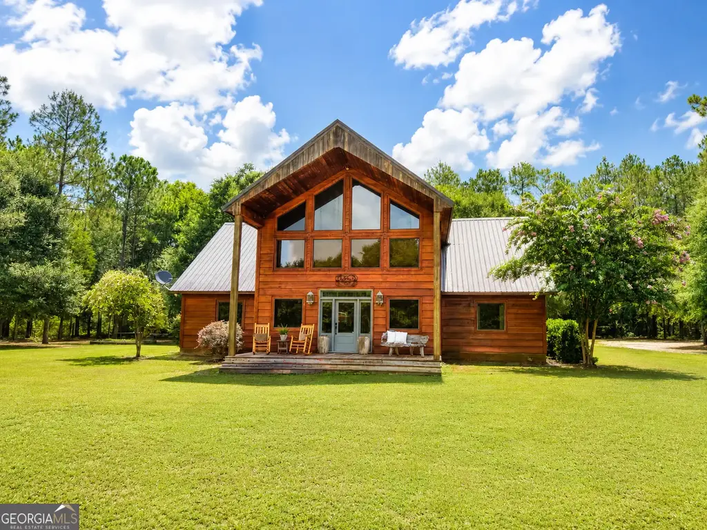 1895 Tv Tower Road, Parrott