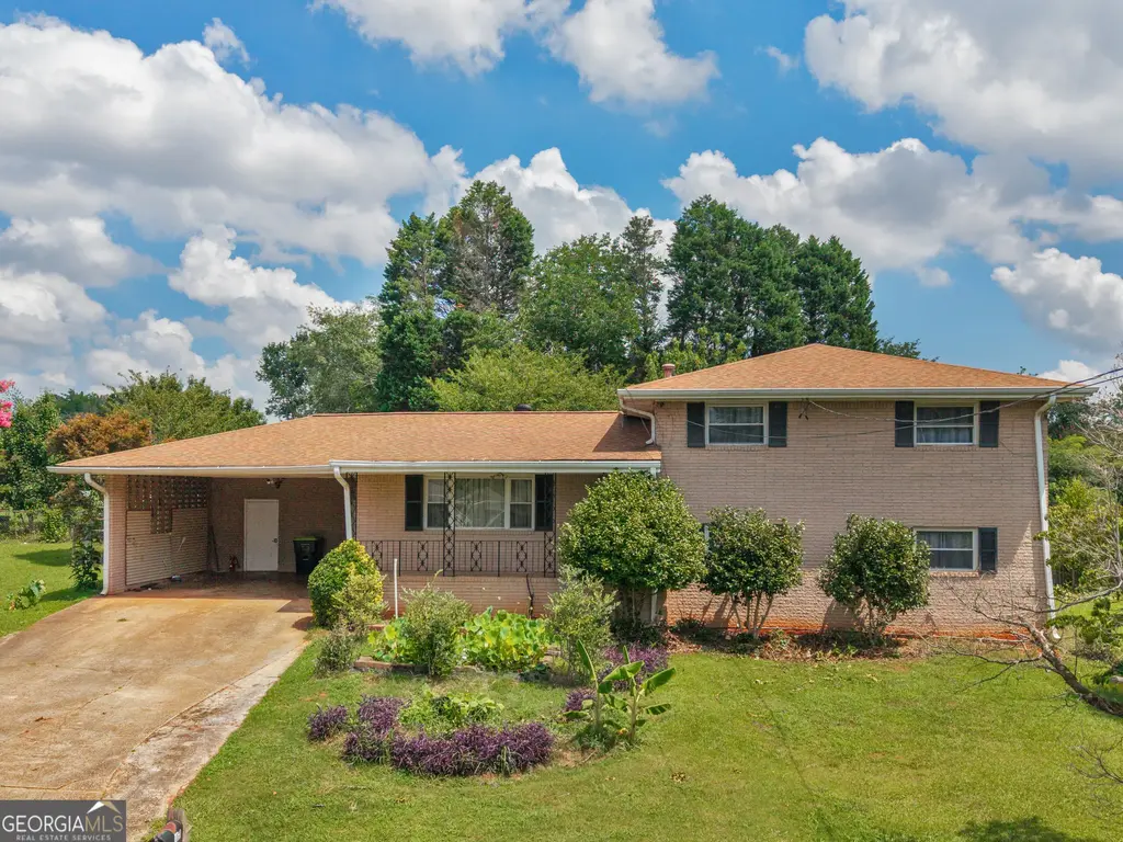 2026 Pinecrest Drive, Morrow