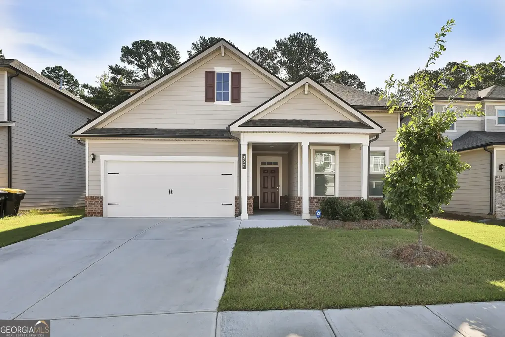 357 Caledonia Court, Peachtree City