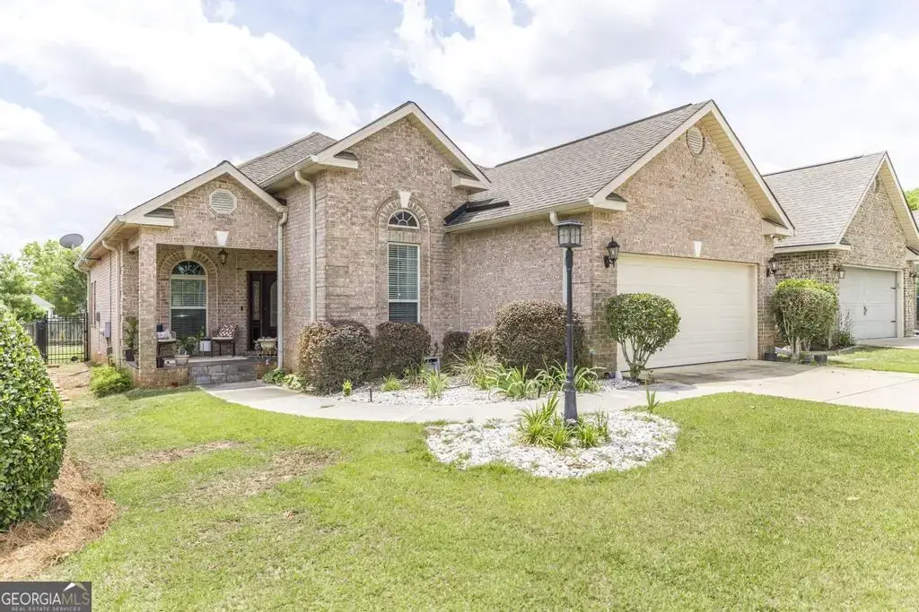 504 Eagle Springs Drive, Centerville