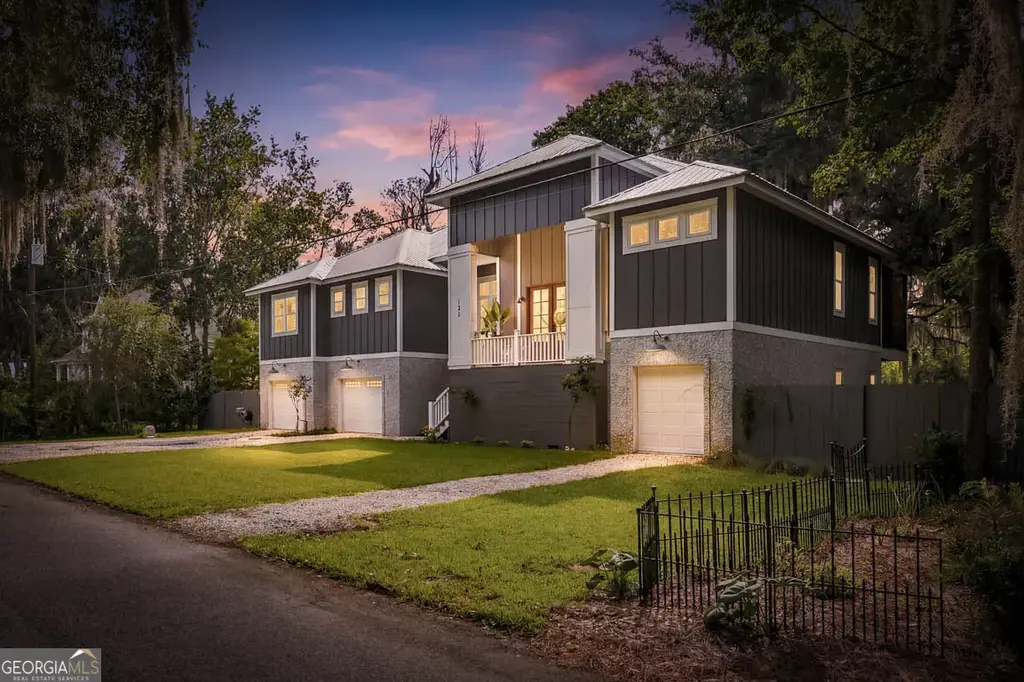 100 Virginia, St. Simons