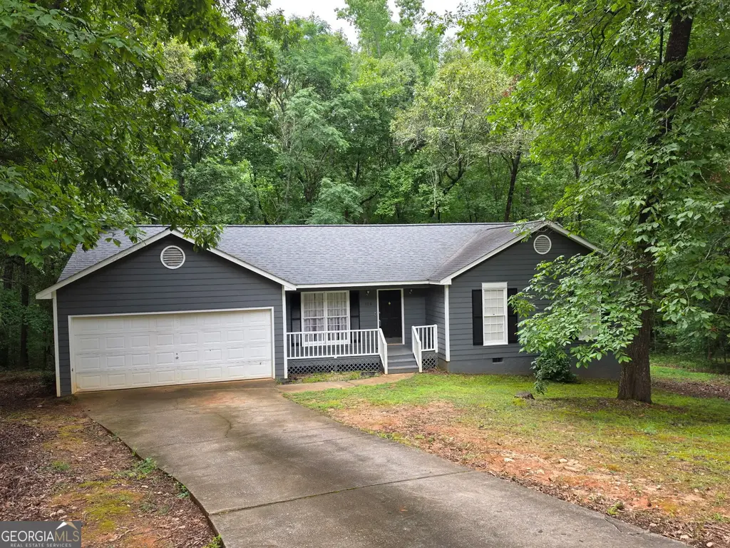 109 Huntcliff Court, Lagrange