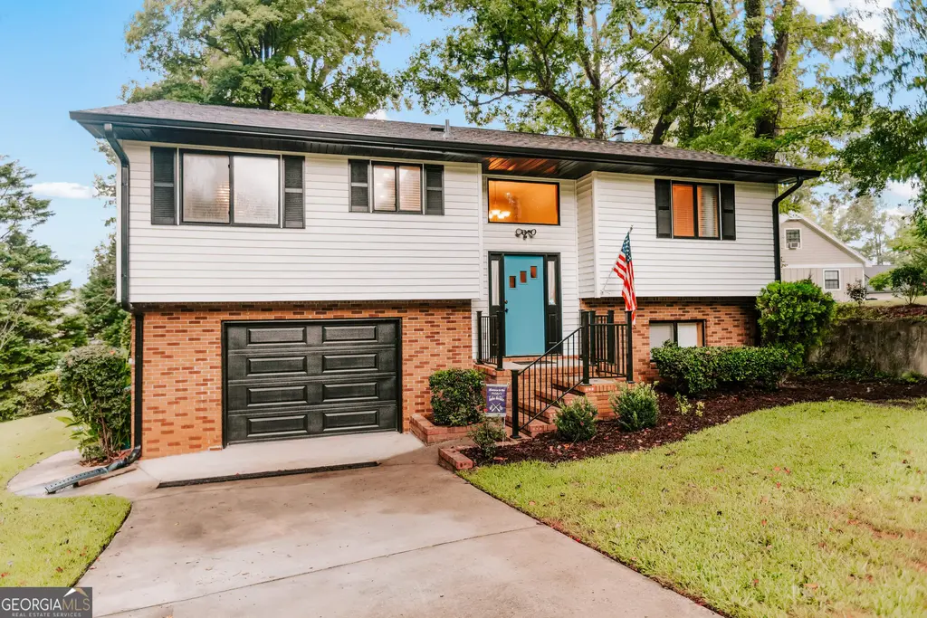 155 Honeysuckle Road Nw, Milledgeville