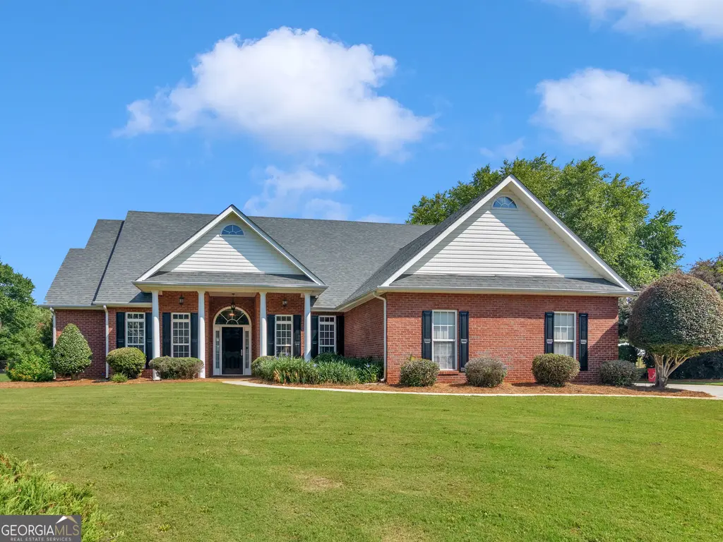 1245 Highway 20 E, McDonough