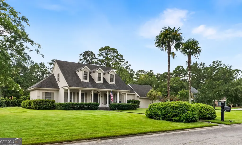113 Pine Lakes Avenue, Savannah