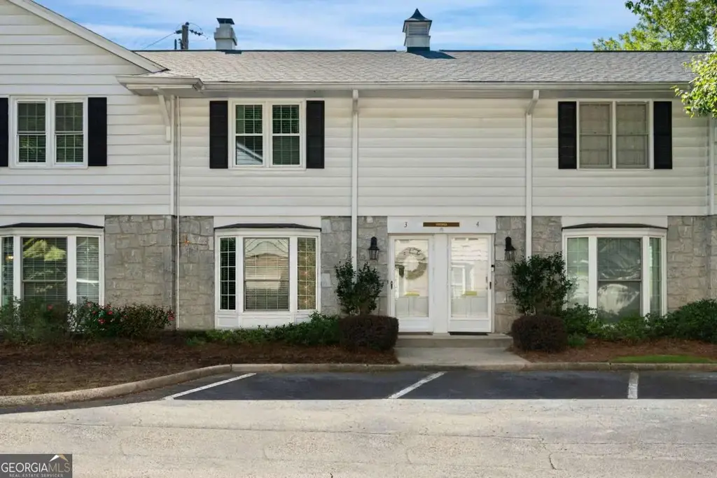 136 Peachtree Memorial Drive Va3, Atlanta