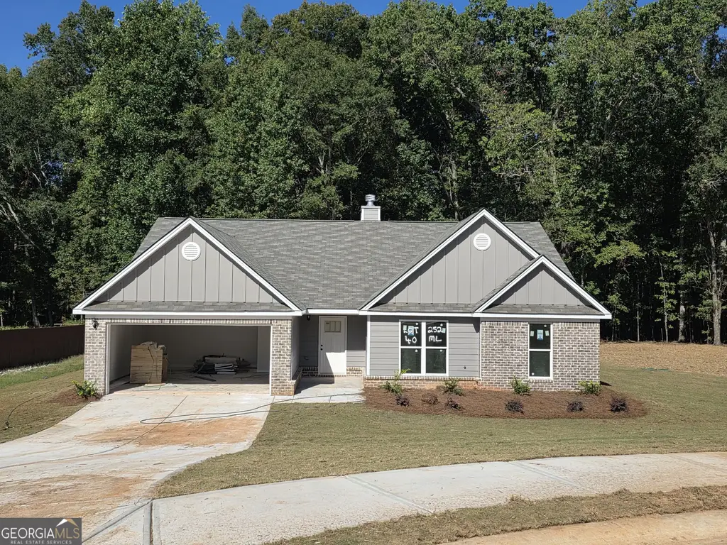 252 Windrow Trail 40, Statham
