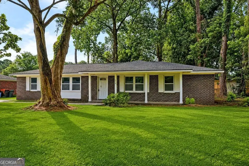 206 Paradise Drive, Savannah