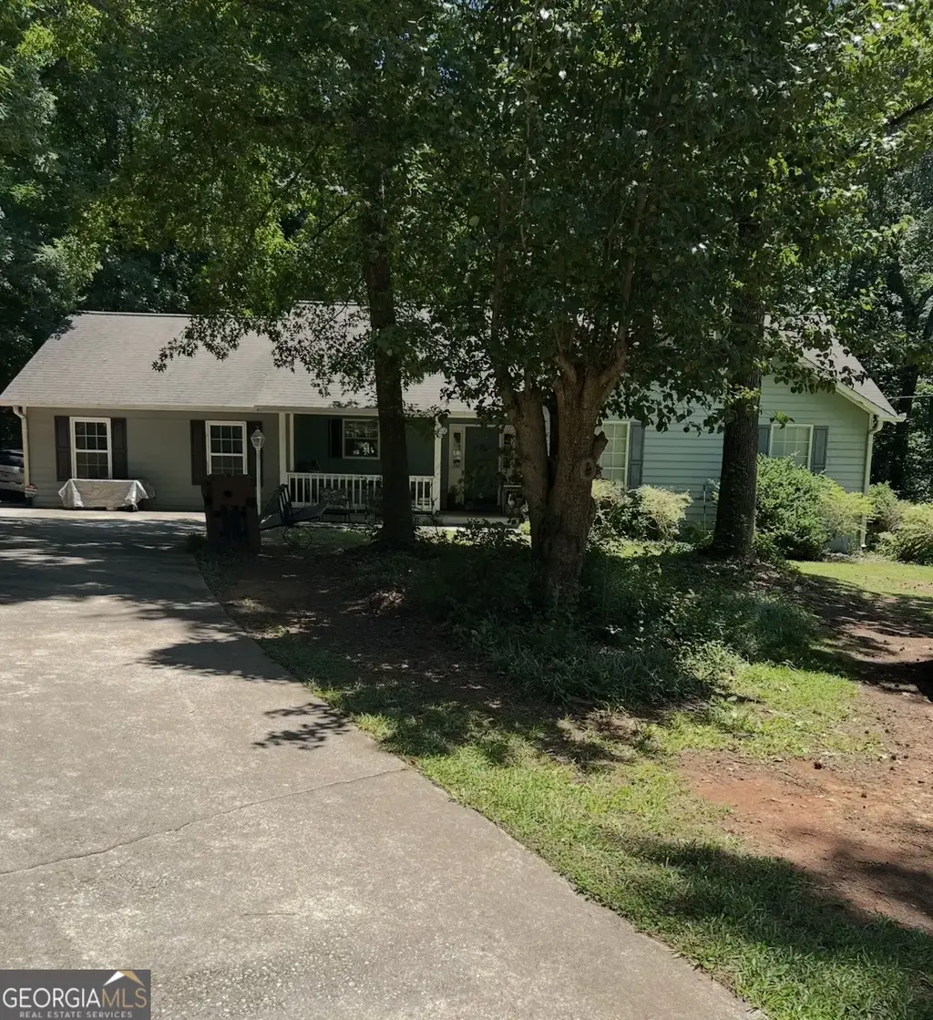 550 Jana Lane, McDonough