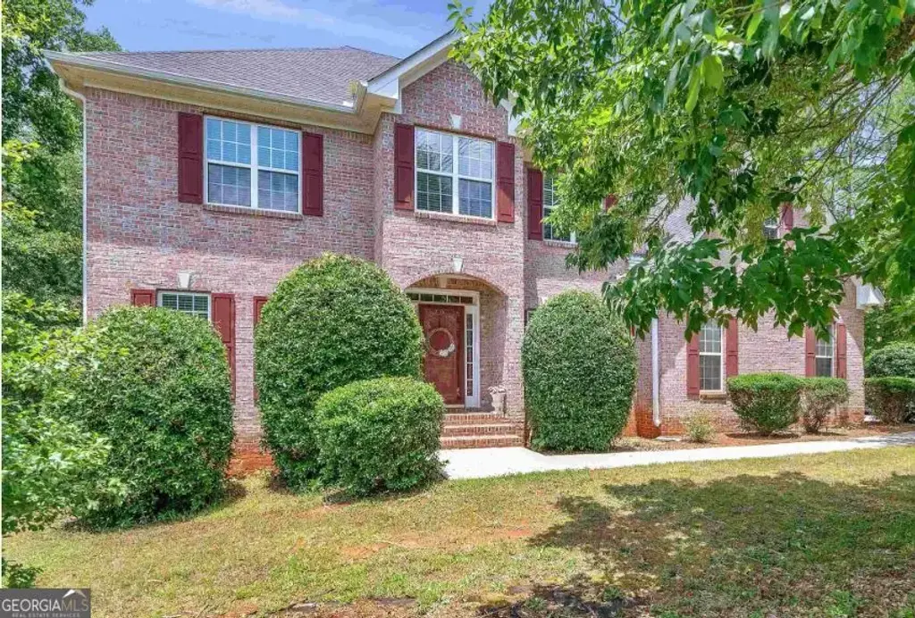 825 Stoneglen Court, McDonough