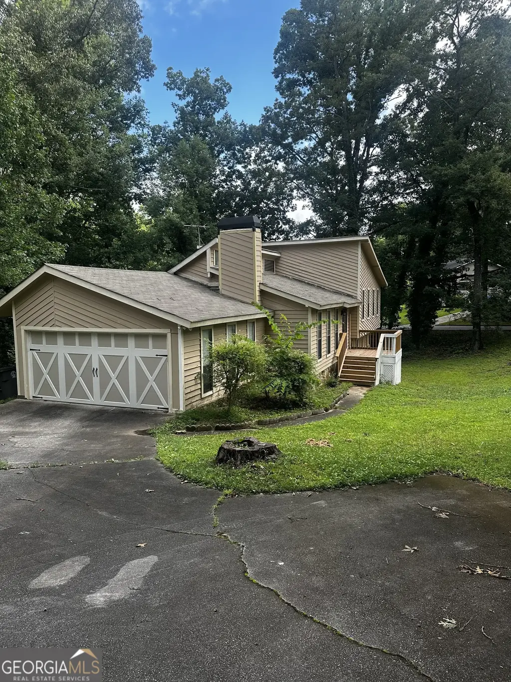 6702 Knollwood Circle, Douglasville