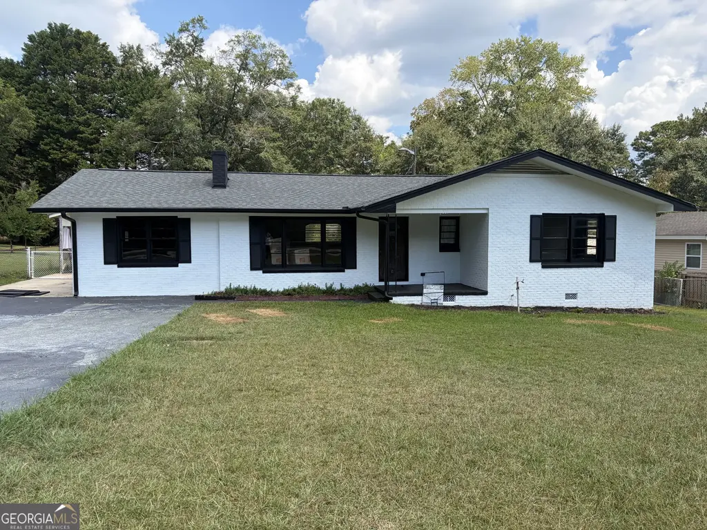 204 Diane Drive, Thomaston
