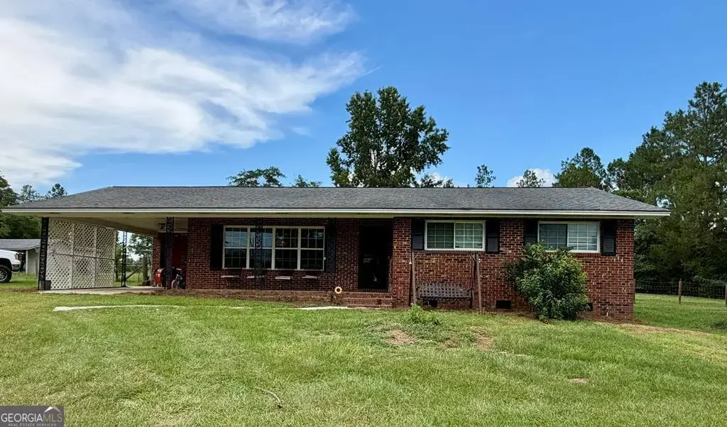 57 Lakeside Drive, Tifton