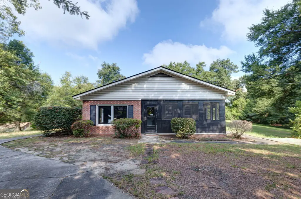 3733 Steam Mill Road, Columbus