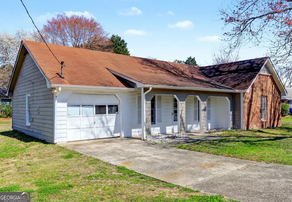 608 S Jeff Davis Drive, Fayetteville