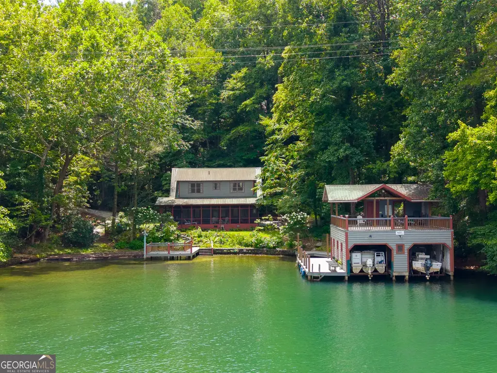 817 E Wildcat Road, Clarkesville