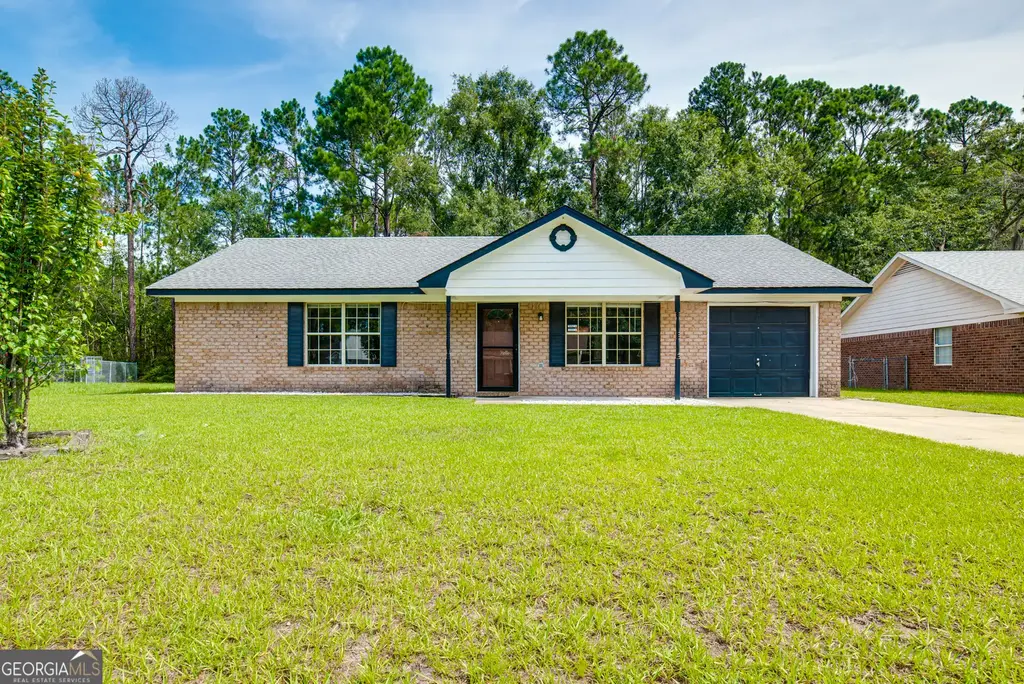 1076 Desert Shield Street, Hinesville