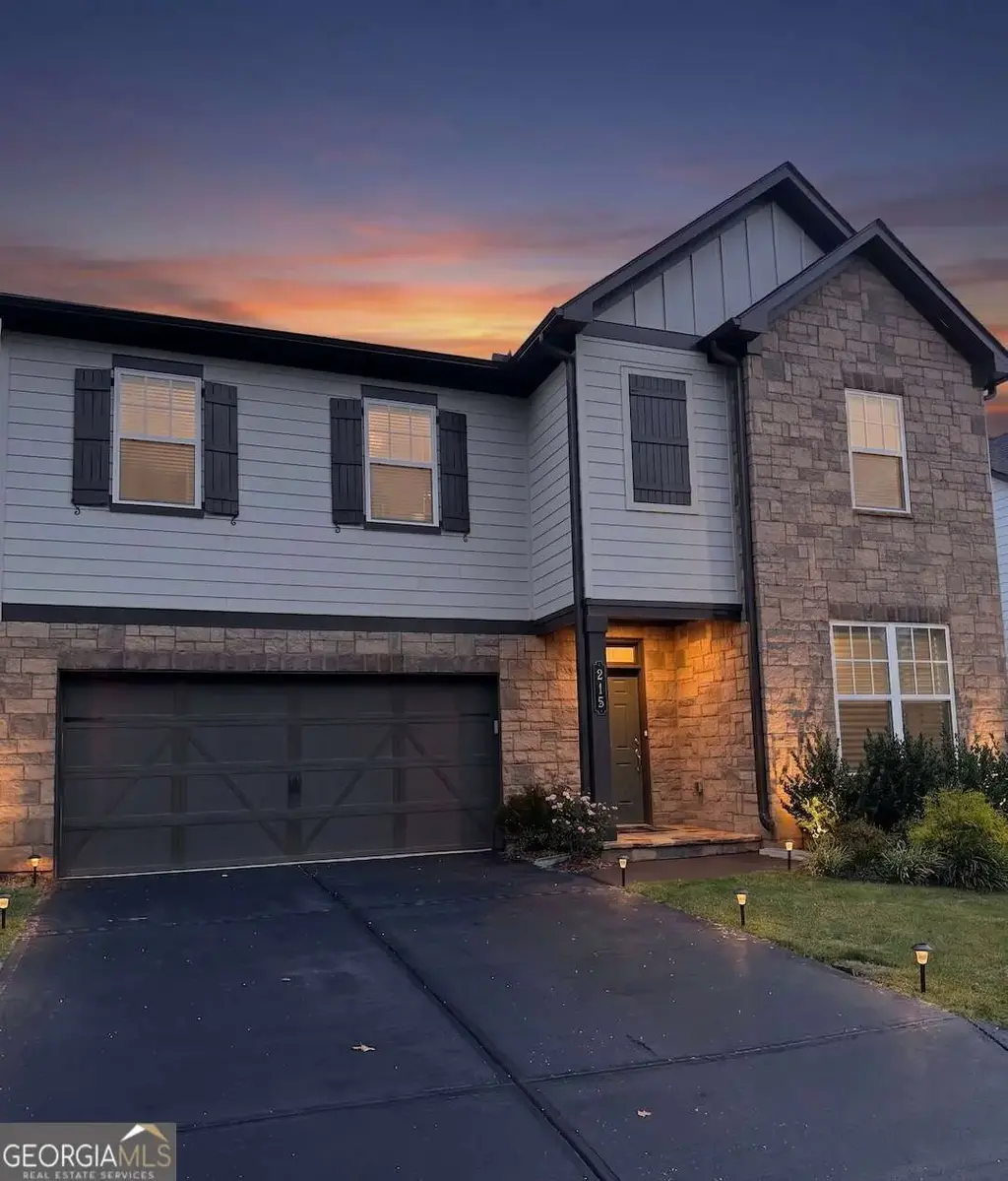 215 Foxhill Drive, Dawsonville
