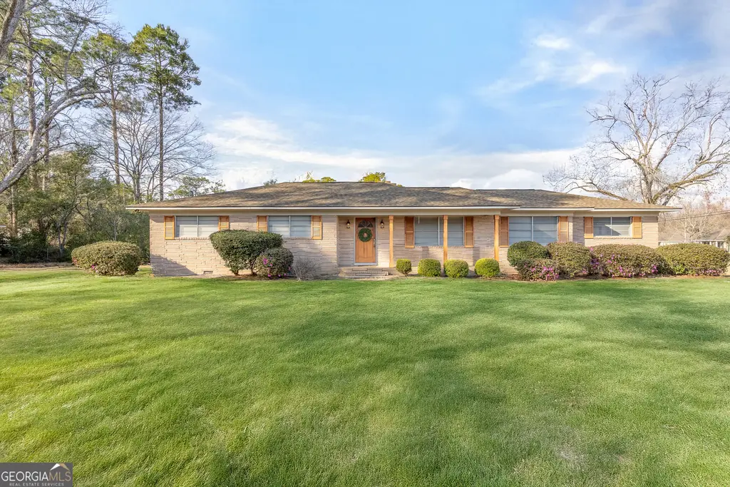 523 Pitt Moore Road, Statesboro