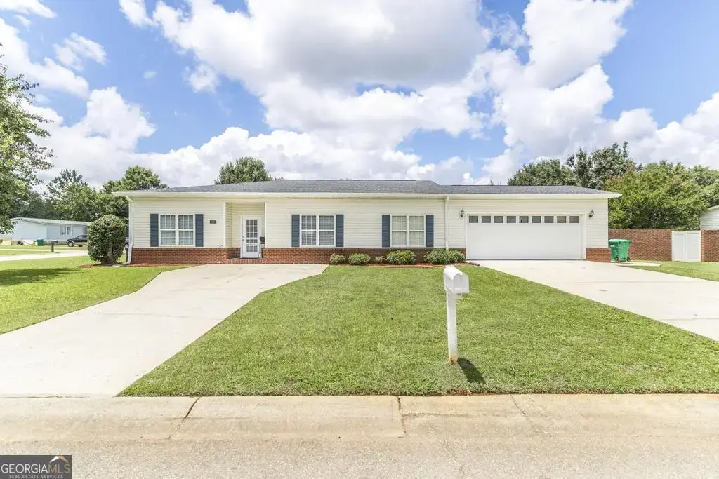 201 Bradford Drive, Byron