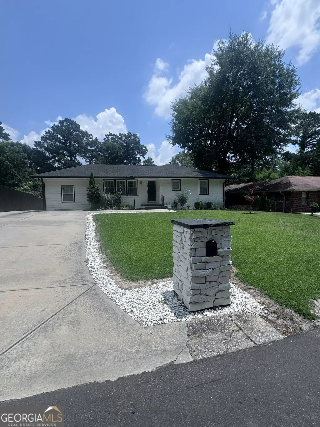 4100 Scott Drive, Forest Park