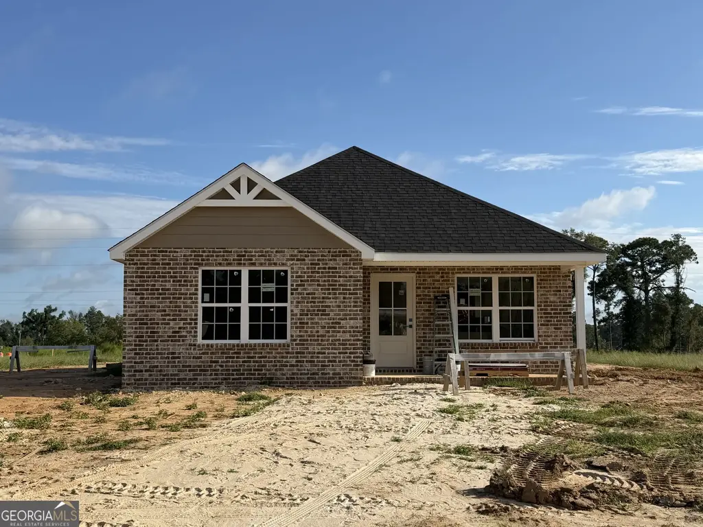123 Parker Place, Lyons