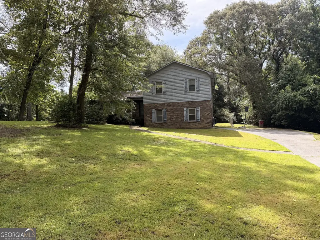 7194 Everett Drive, Macon