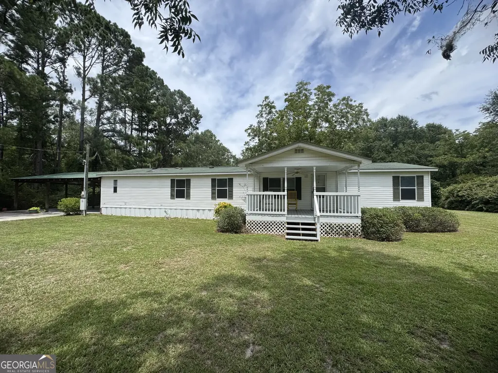 7201 Bowen Road, Twin City