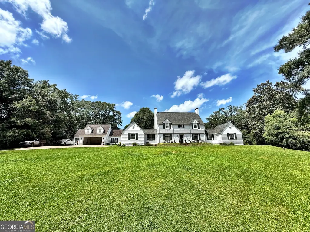 355 W Main Street, Forsyth