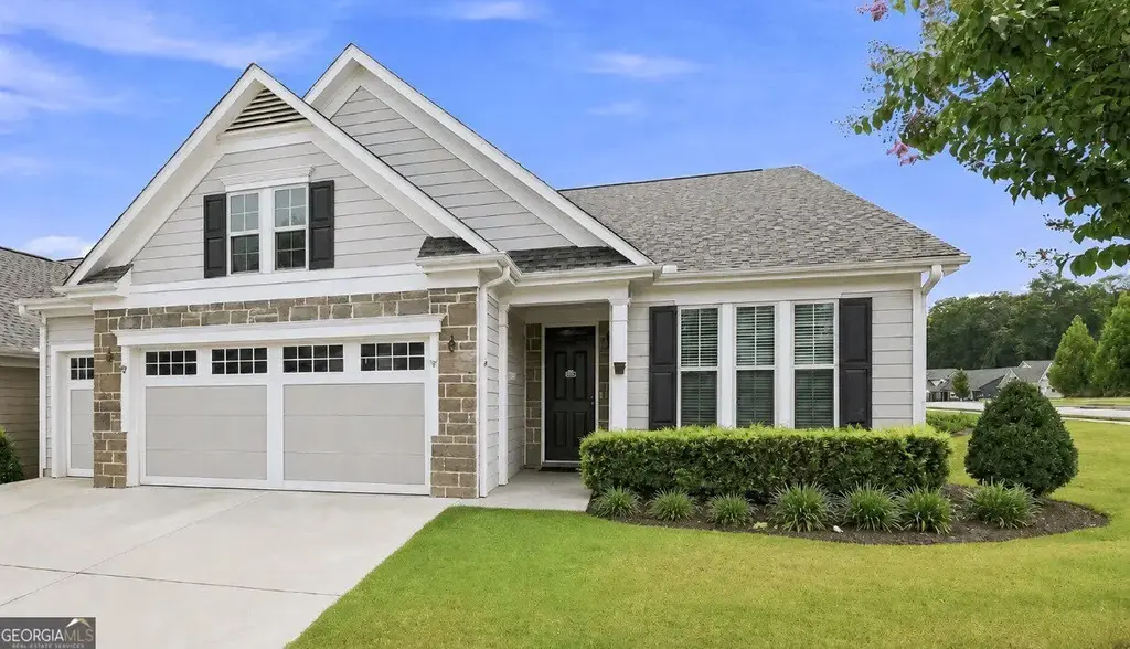 200 Sweetbay Court, Peachtree City