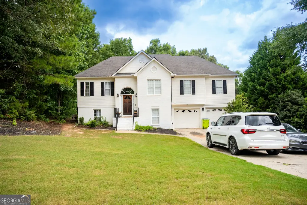 328 Black Willow Court, Locust Grove