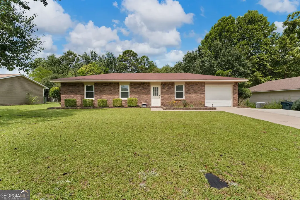 103 Fairfield Court, Warner Robins