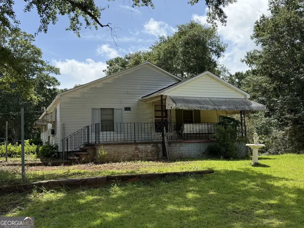 6099 Indian Trail, Thomaston