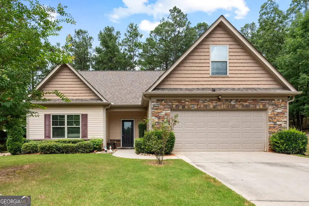 21 Sunny Point, Newnan