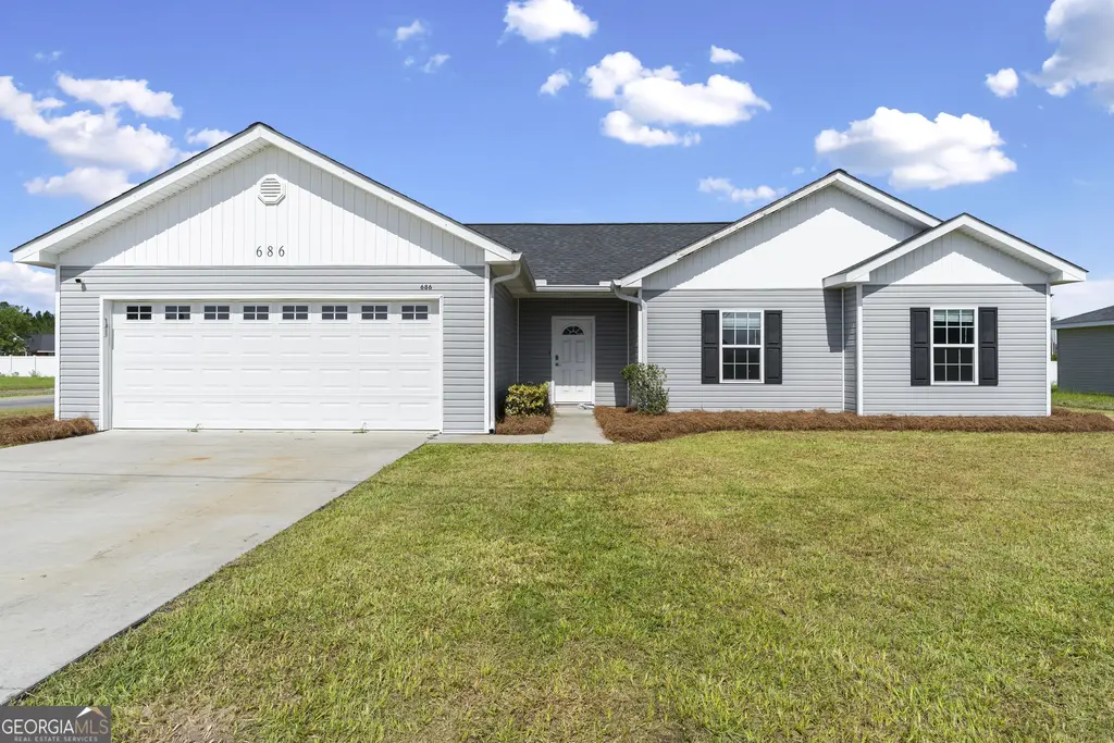 686 Lakeside Circle, Baxley