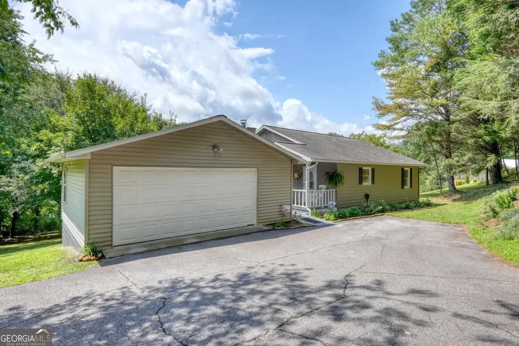 1523 Berrong Road, Hiawassee