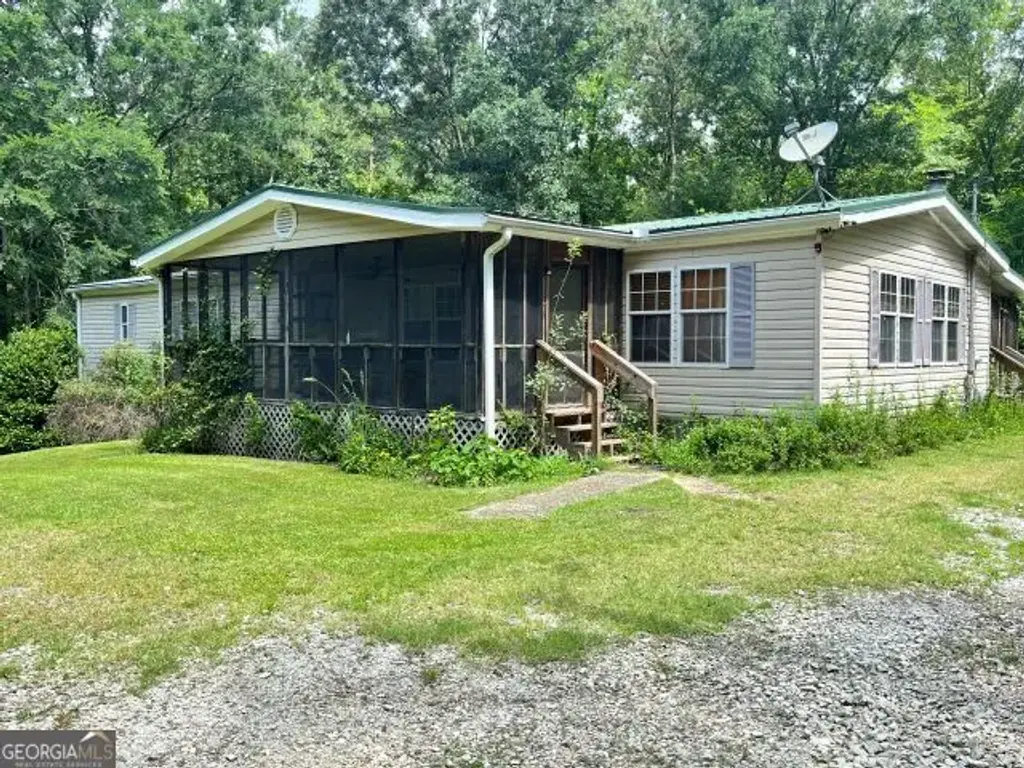 3266 Calhoun Falls Highway, Elberton