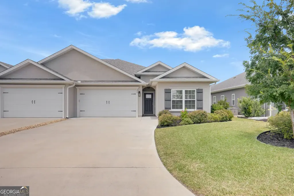 304 The Villas Way, Kingsland