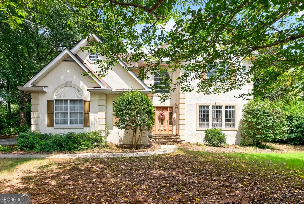 15 French Village Boulevard, Sharpsburg