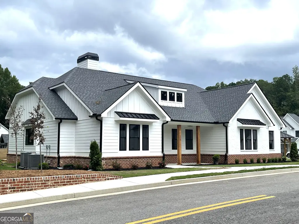 500 Mill Farm Ln, Monroe