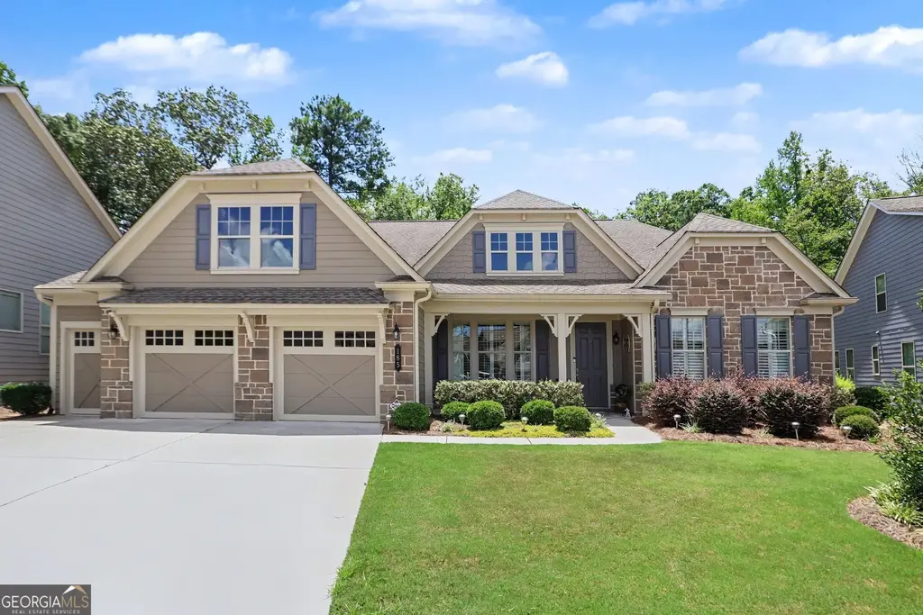 185 Mulberry Court, Peachtree City