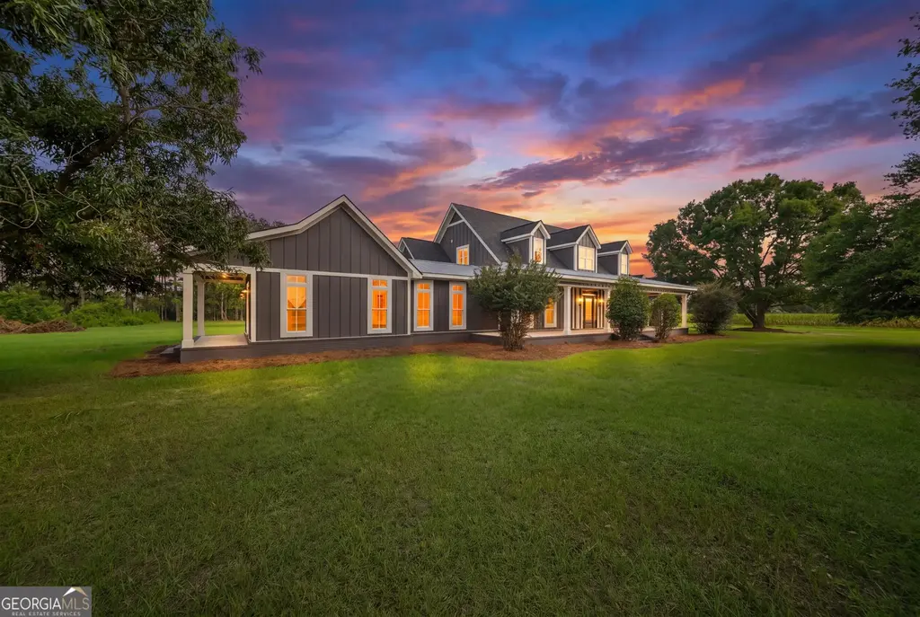 3800 Adabelle Road, Register