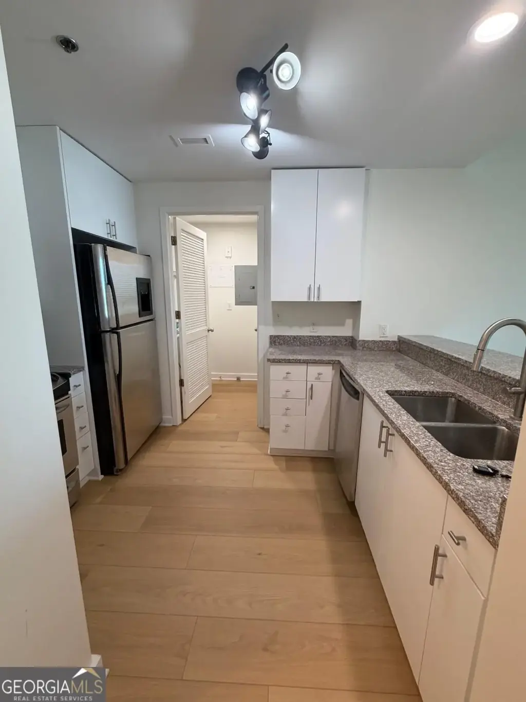 3338 Peachtree Road Ne 1106, Atlanta