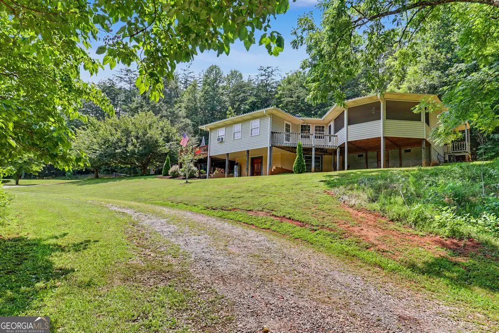 3429 Fodder Creek Road, Hiawassee