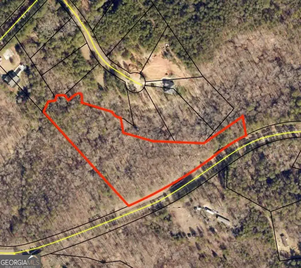 N Holcomb Drive, Martin