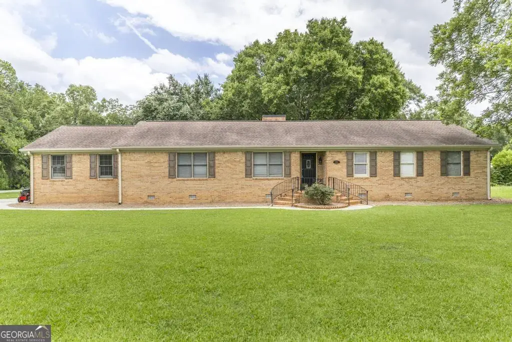 3708 Jones Road, Macon