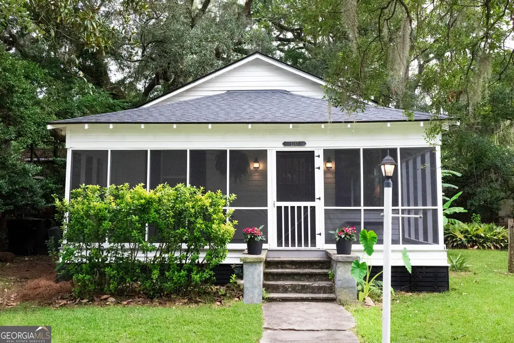 1217 E 67th Street, Savannah
