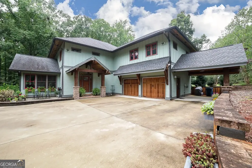 1010 Briar Lakes Court, Watkinsville