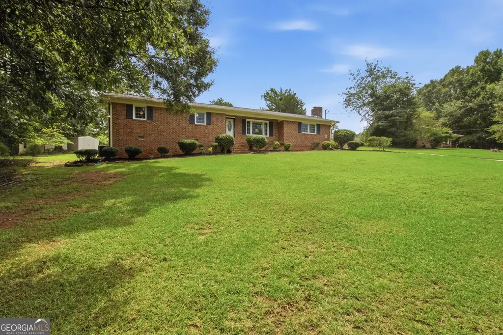 520 Springdale Drive, Royston